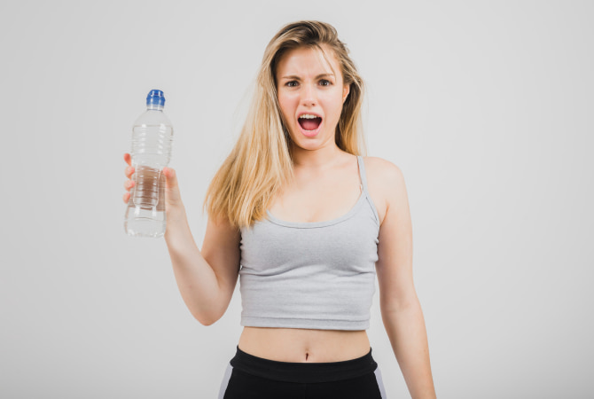 Почему вес скачет при соблюдении диеты?